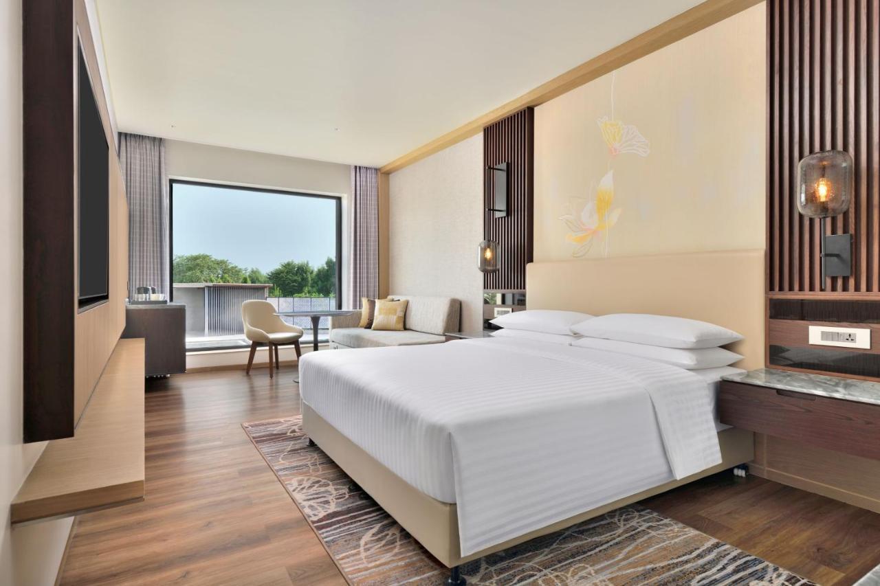 Courtyard By Marriott Gorakhpur Hotel Kültér fotó