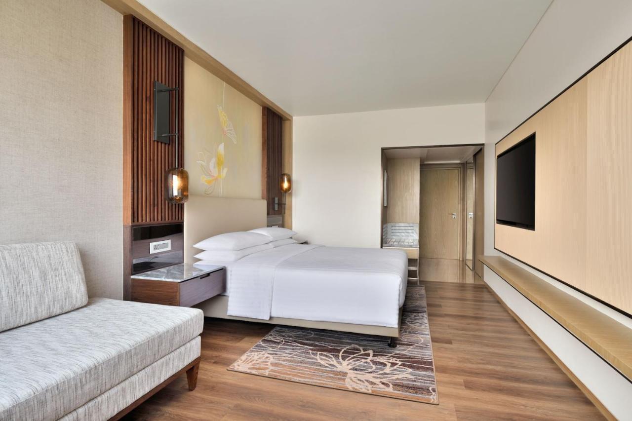 Courtyard By Marriott Gorakhpur Hotel Kültér fotó
