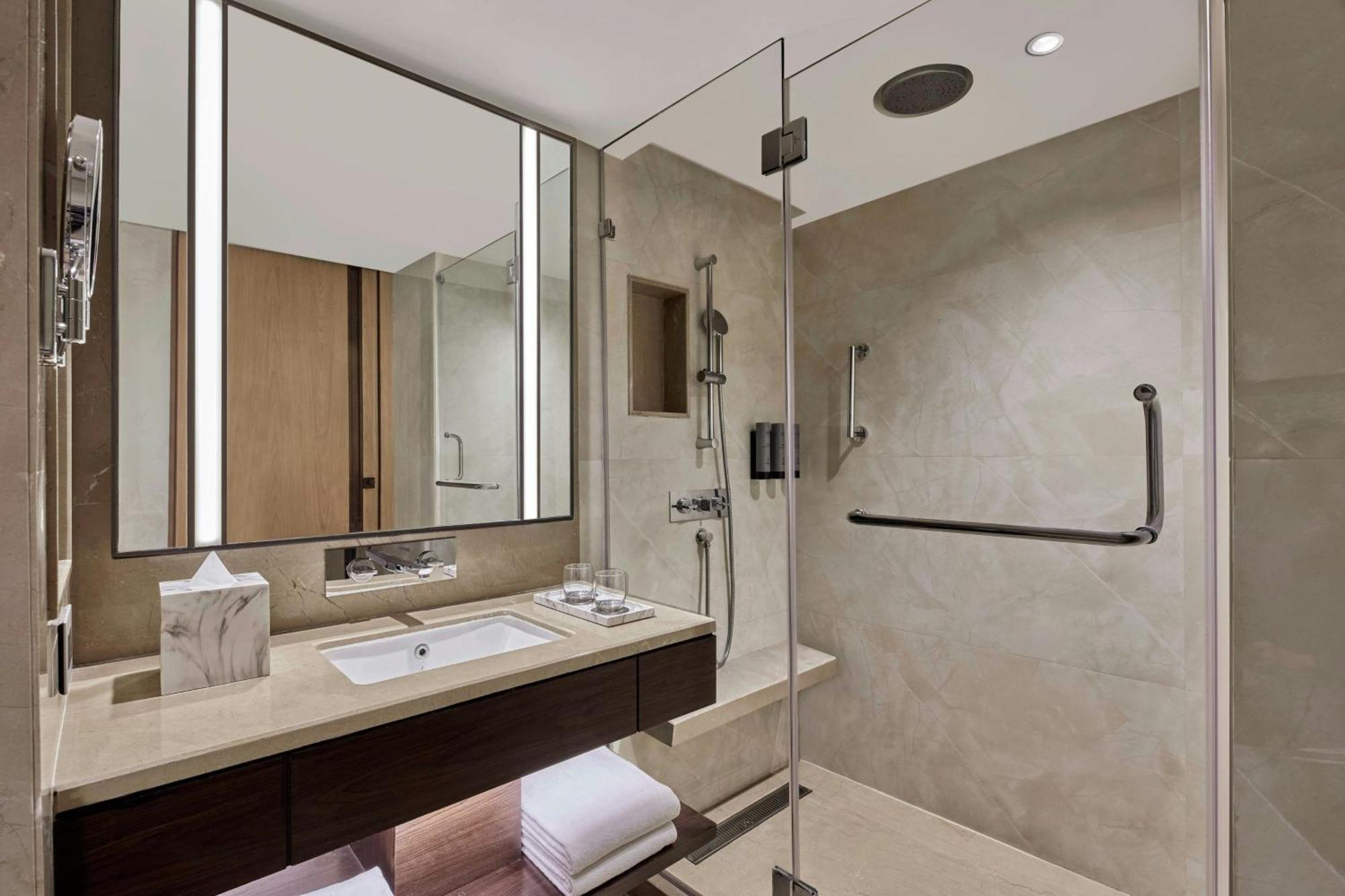 Courtyard By Marriott Gorakhpur Hotel Kültér fotó